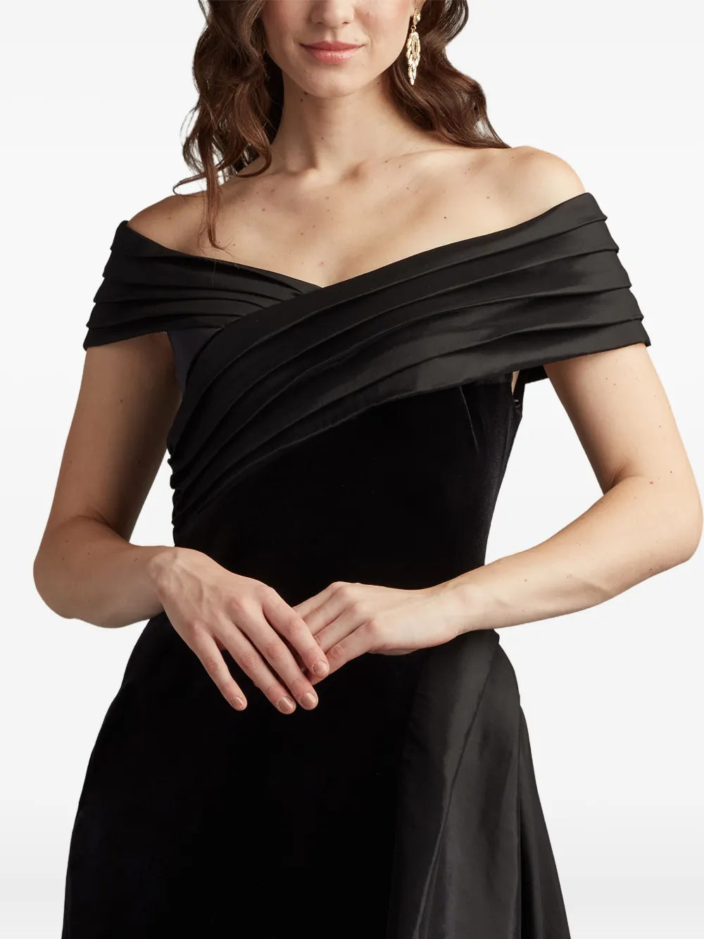 Tadashi Shoji Off-shoulder Pleated Gown In Black