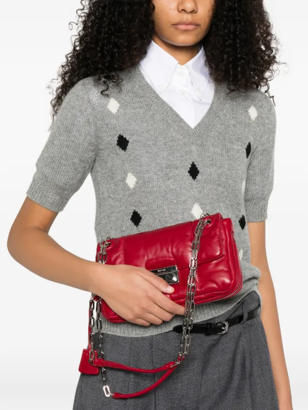 り*ぃ様 PRADA キルティング ウォレットショルダーバッグ Prada キルティング ショルダーバッグ | レッド | FARFETCH JP