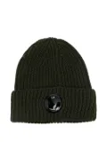 C.P. Company ribbed lens-detail beanie - Green