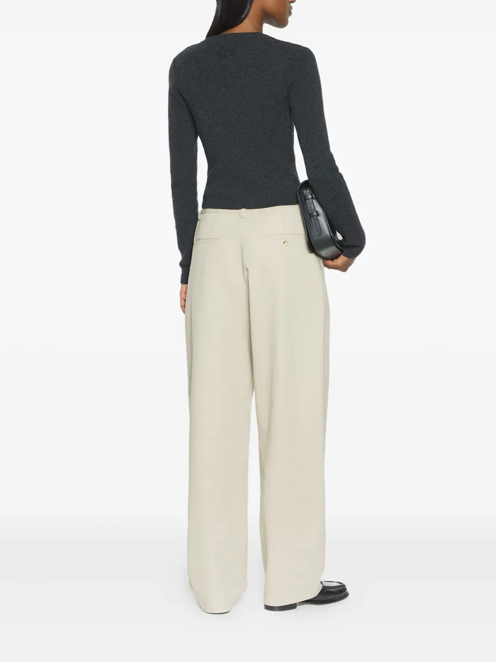 Maison Kitsuné Broek met geplooide zak Beige