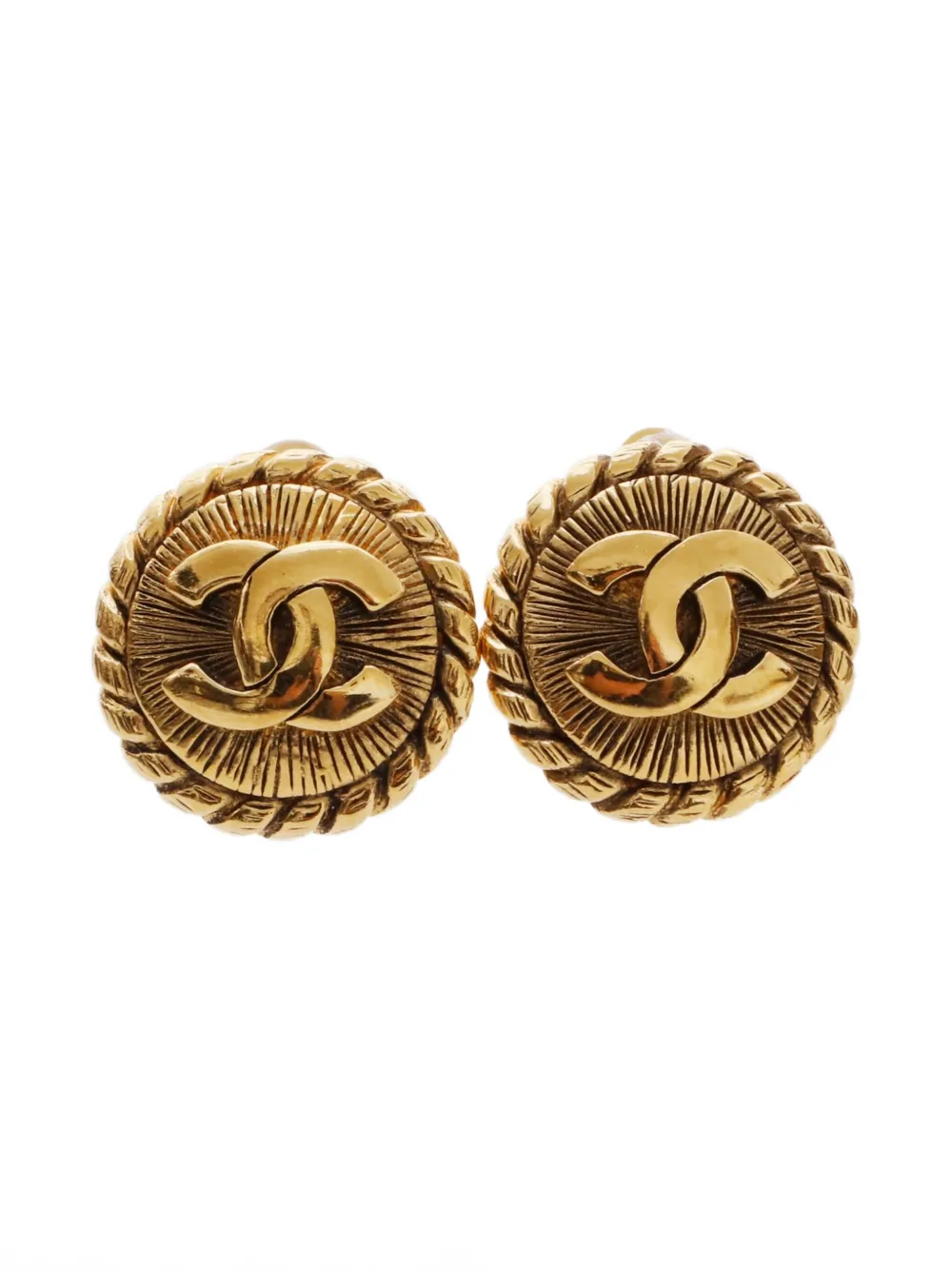 Pre-owned Chanel 1970-1990s Cc Mark Clip-on Earrings In Gold