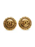 CHANEL Pre-Owned 1970-1990s CC clip-on earrings - Gold