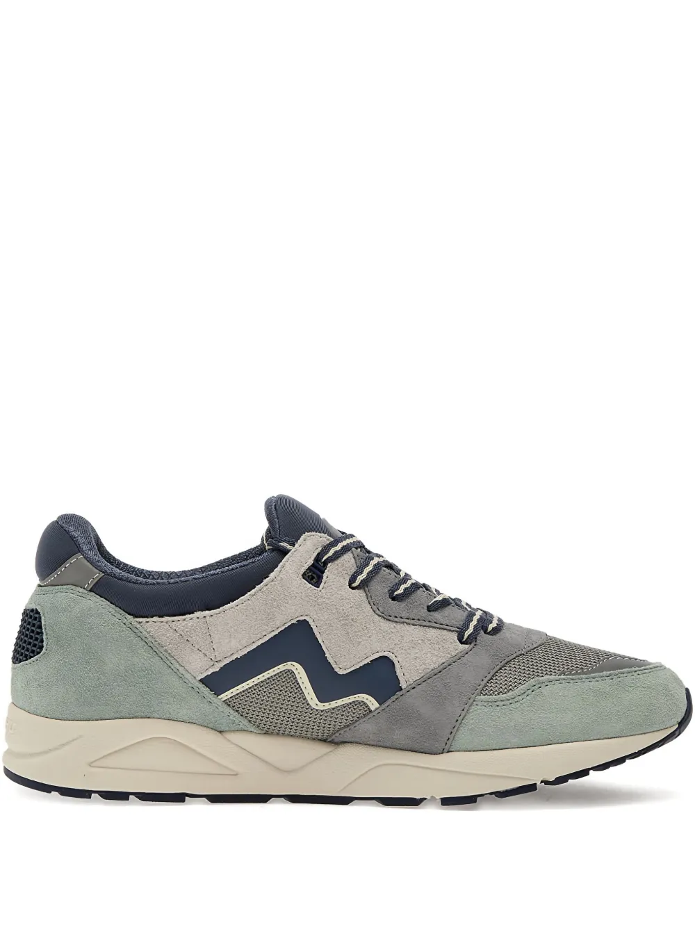 Karhu Aria 95 suède leren sneakers Grijs