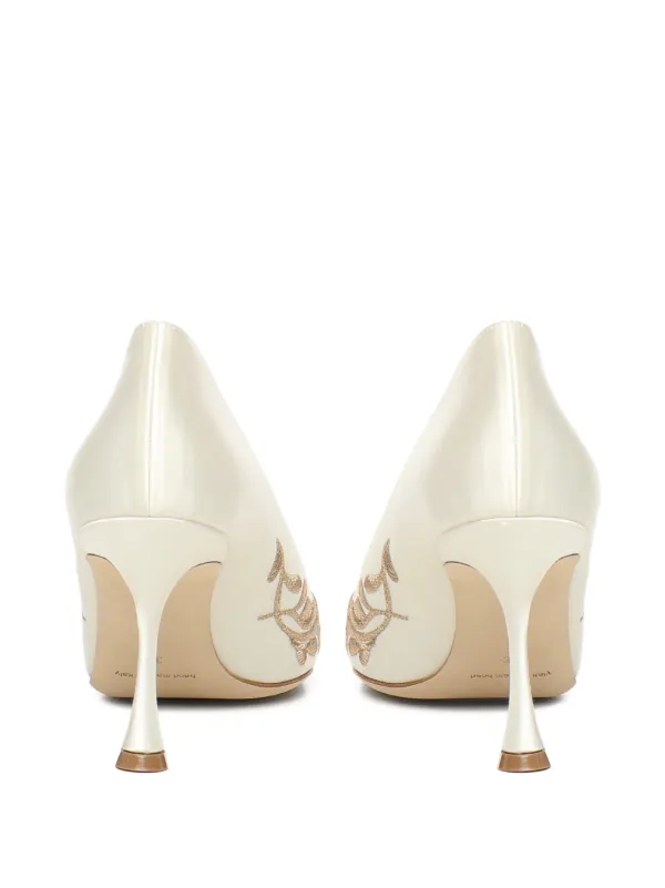 Manolo Blahnik embroidered-paisley Pumps | White | FARFETCH