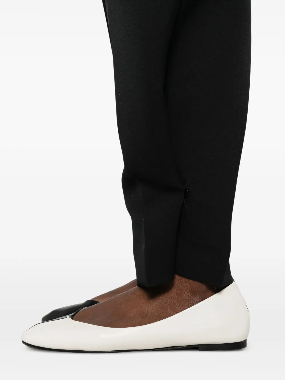 The Frankie Shop Doyer geplooide broek Zwart