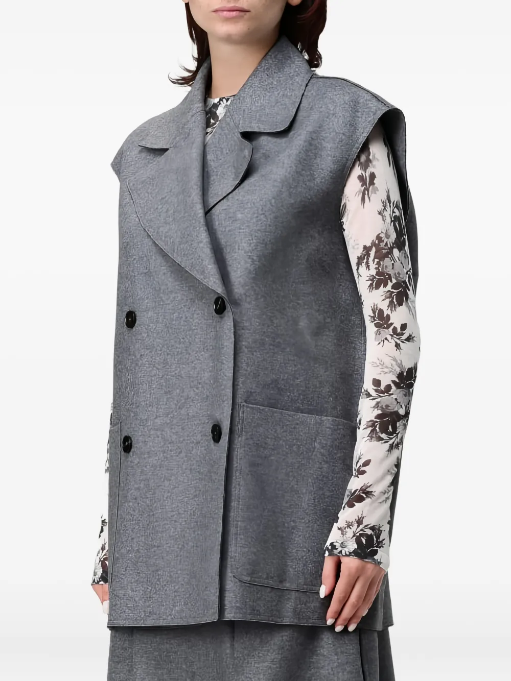 Liviana Conti Buttoned Pockets Waistcoat In Gray