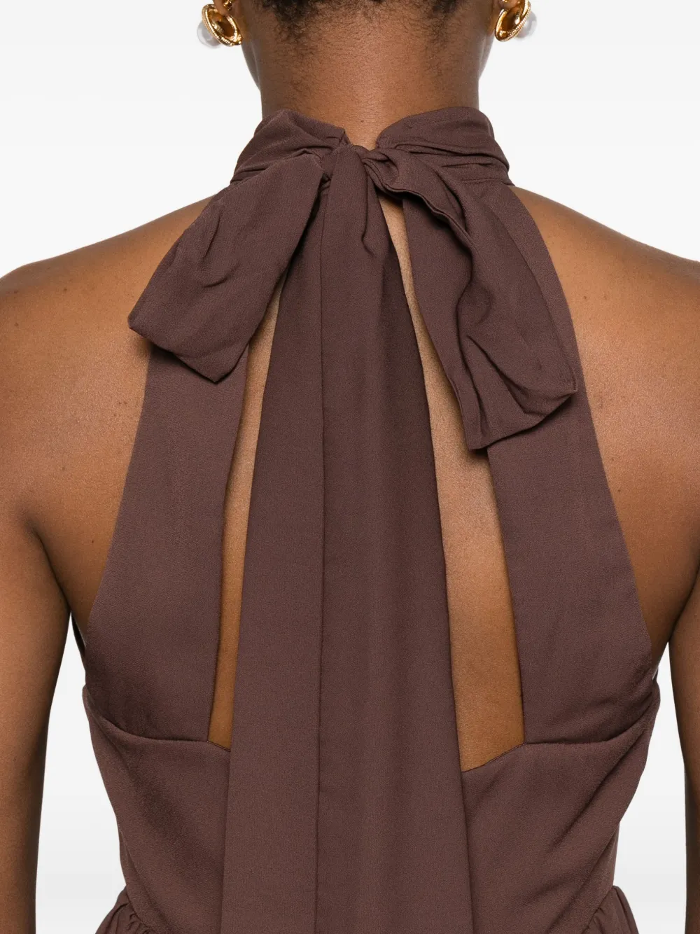 MALINA Jurk met hoge hals en ruches Bruin