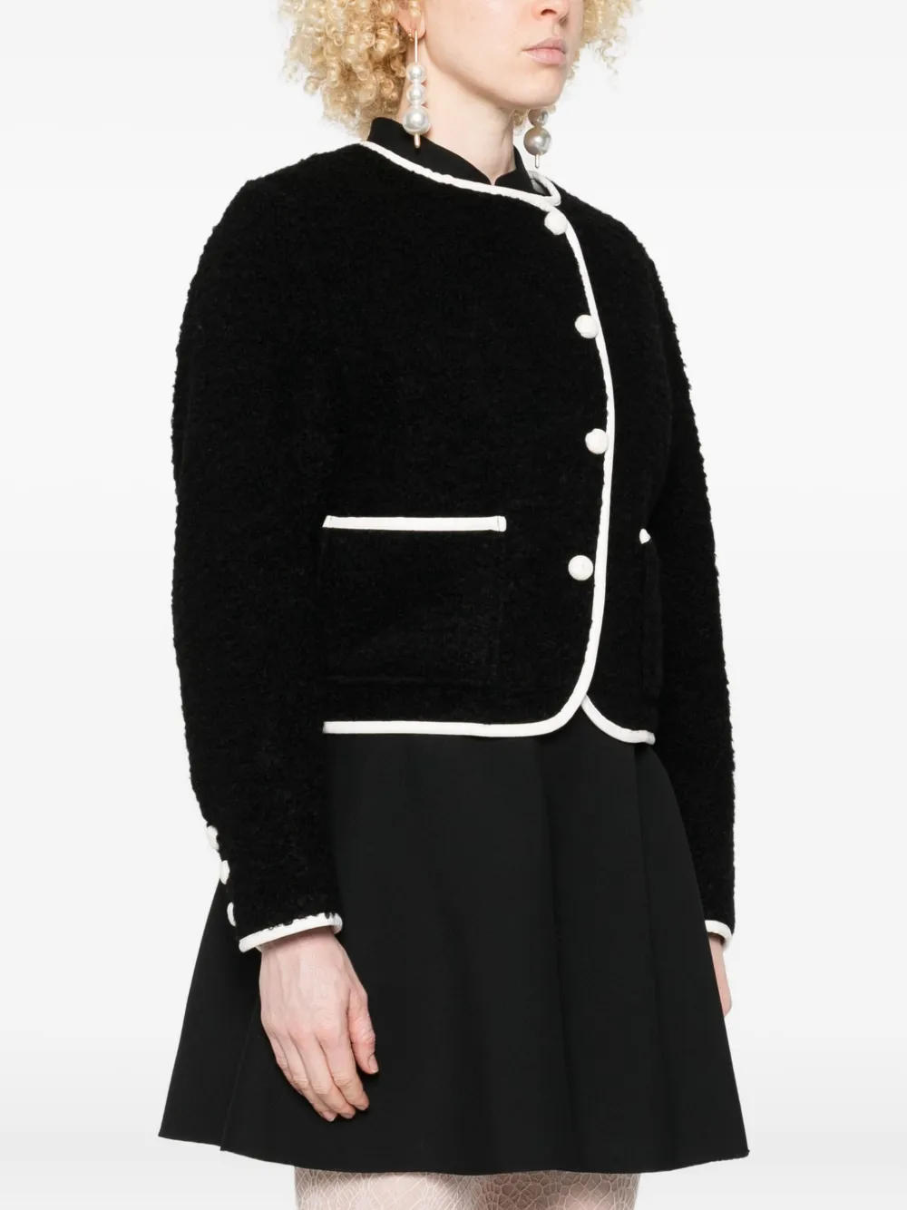 Malina Buttoned Cropped Jacket In Black