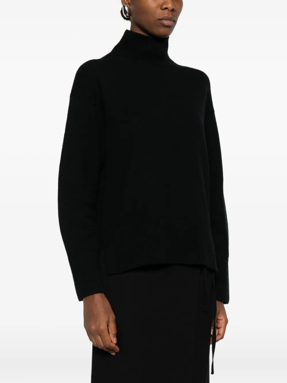 Vince Turtleneck Sweater In Black