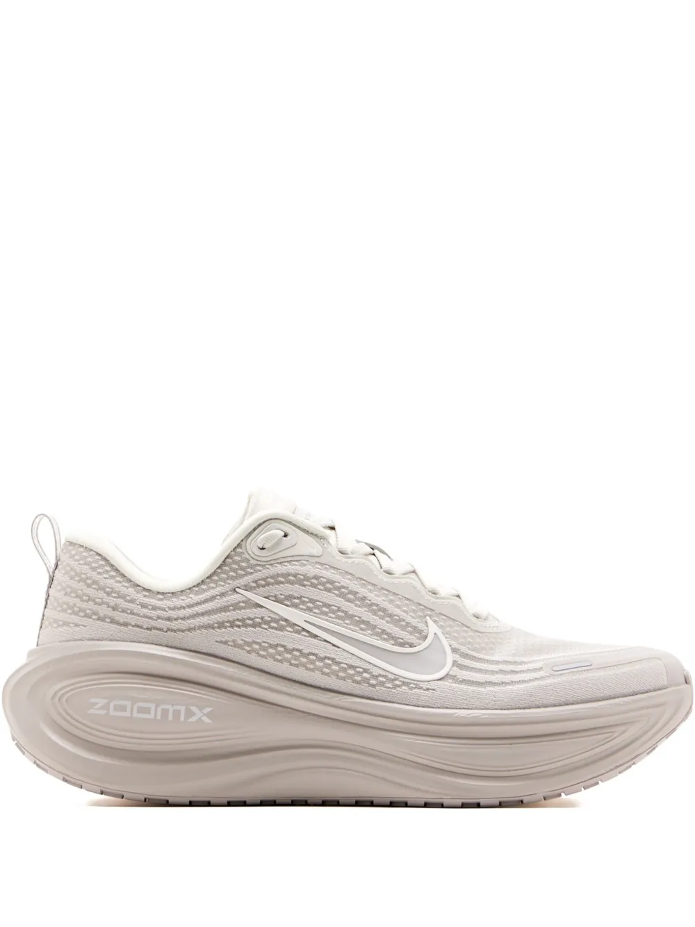 Nike ボメロ プラス スニーカー - ニュートラル Nike ボメロ プラス スニーカー - ニュートラル