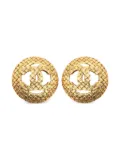 CHANEL Pre-Owned 1990s quilted clip-on earrings - Gold