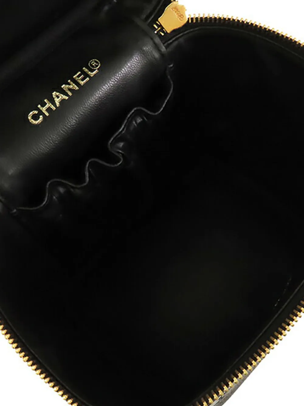 Pre-owned Chanel 2000-2002 Cc Caviar Case Vanity Bag In Black