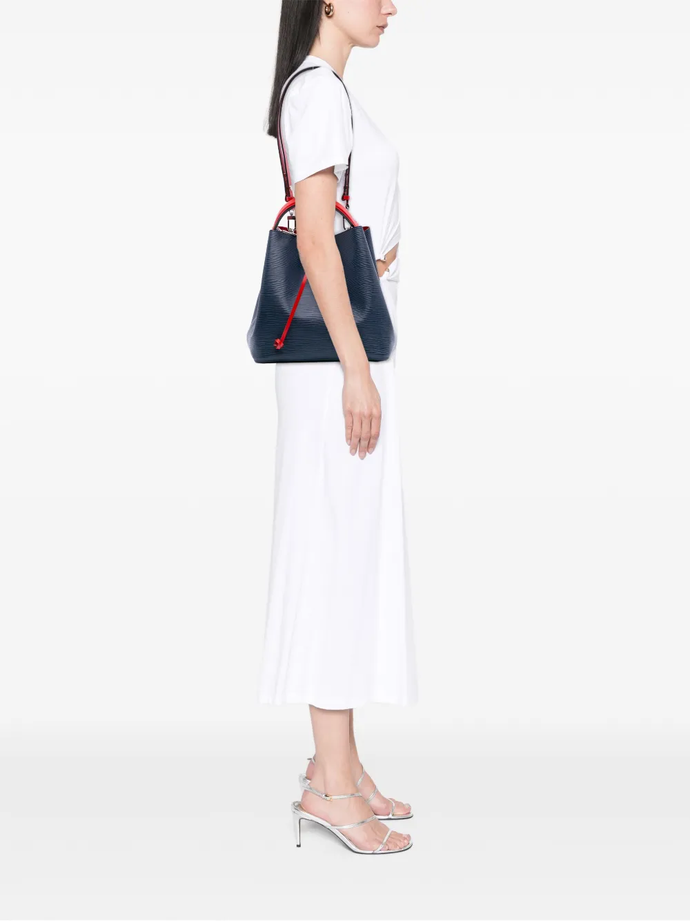 Louis Vuitton Pre-Owned 2018 Epi NeoNoe MM bucket bag | Pre-Owned | Image 2