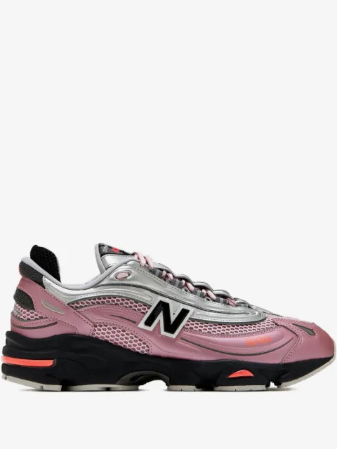 New Balance 1000 Sneakers im Metallic-Look