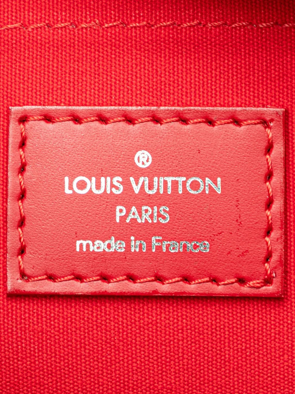Pre-owned Louis Vuitton 2006 Epi Passy Gm Handbag In Red