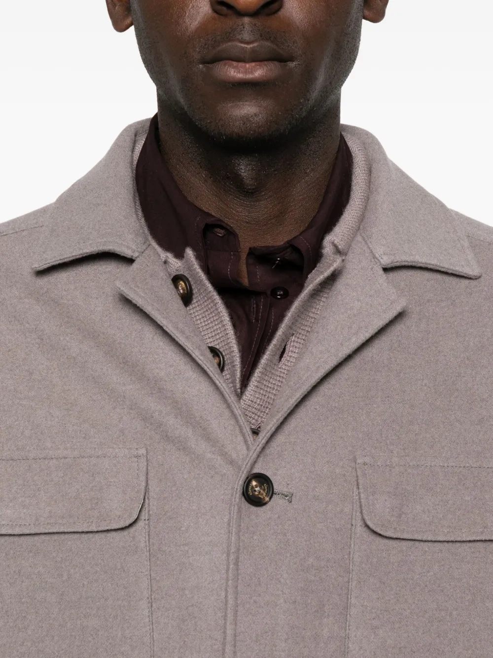 Eleventy Jack met opgestikte zak en knoopsluiting Bruin