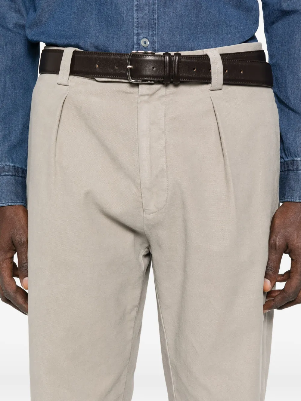 Berwich Chino met plooien en omgeslagen pijpen Beige