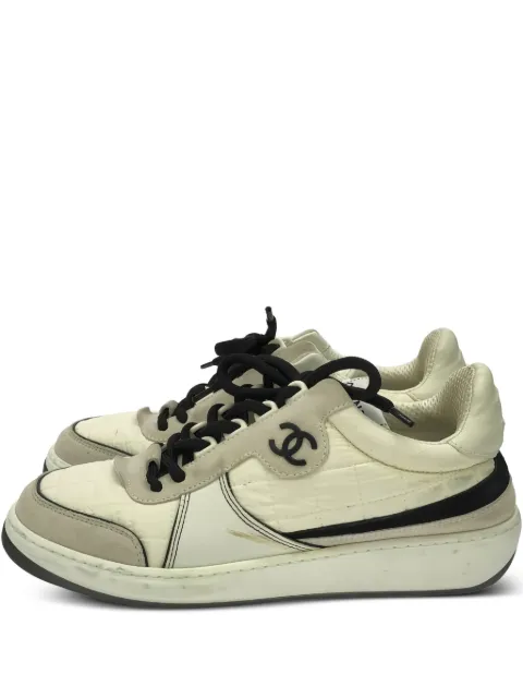 CHANEL Pre-Owned quilted leather sneakers