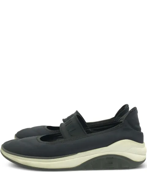 CHANEL Pre-Owned logo-detail platform sneakers