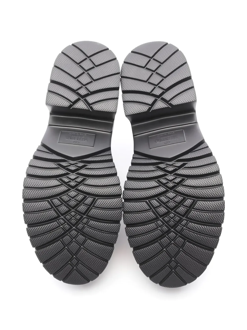 Valentino Garavani Pre-Owned 50mm Rockstud sneakers | Image 2