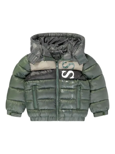 guess kids chamarra con diseño color block y capucha