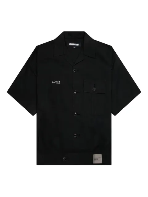 Neighborhood camisa con logo bordado