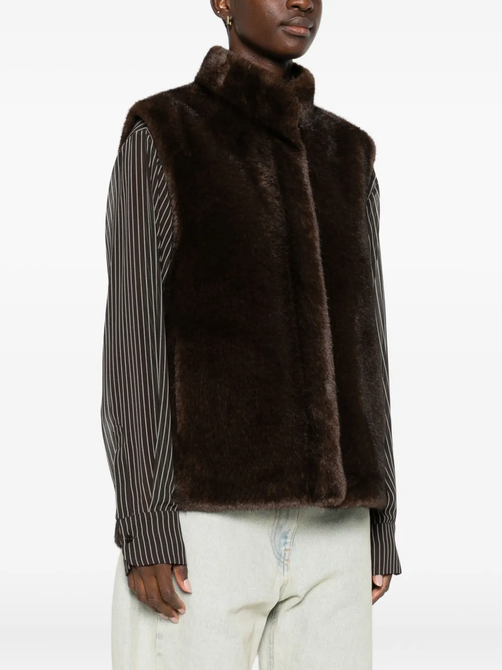 Gotha Sleeveless Gilet In Brown