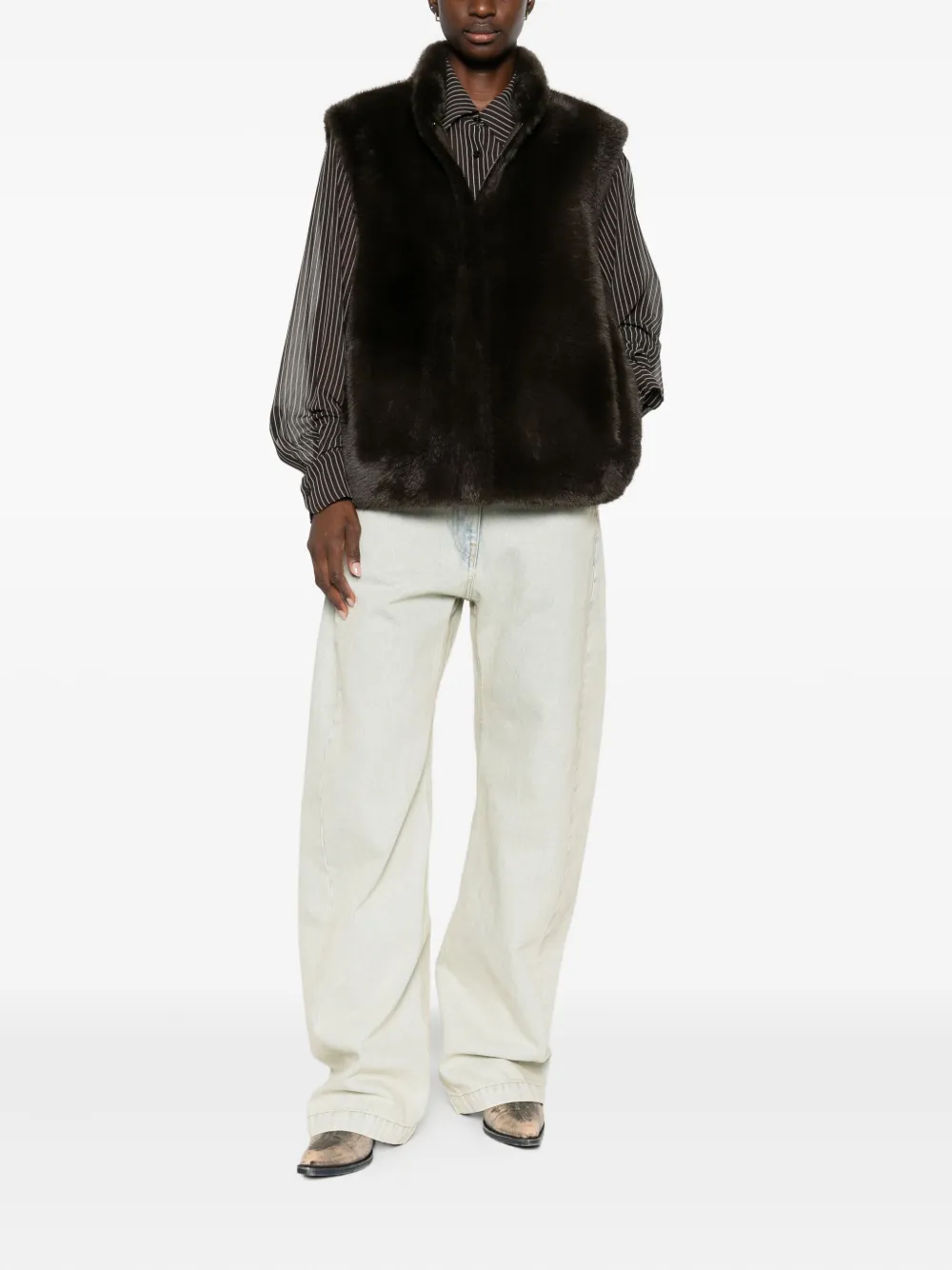 Gotha Collarless Gilet In Green