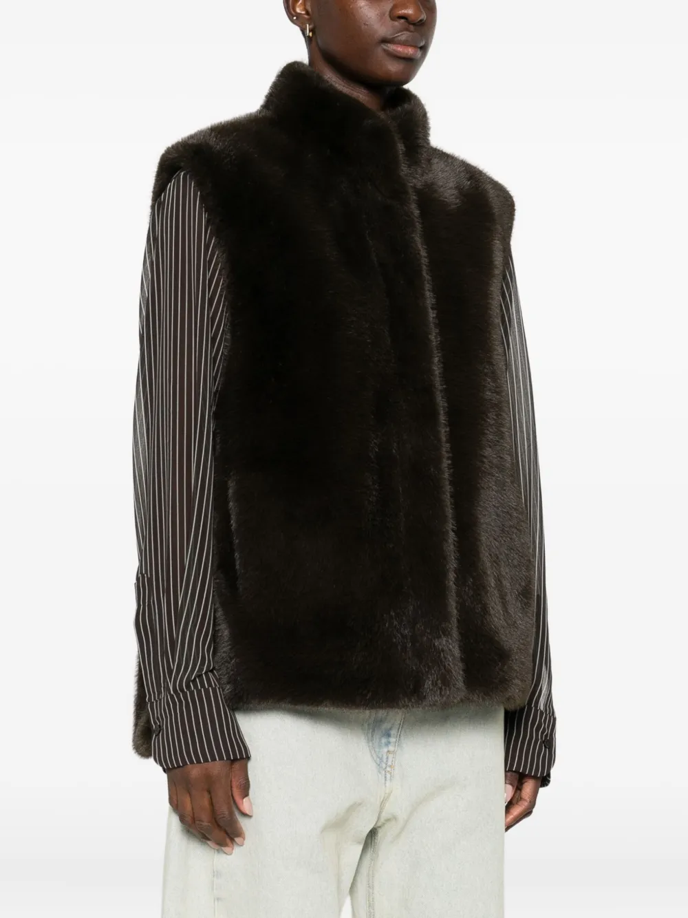 Gotha Collarless Gilet In Green