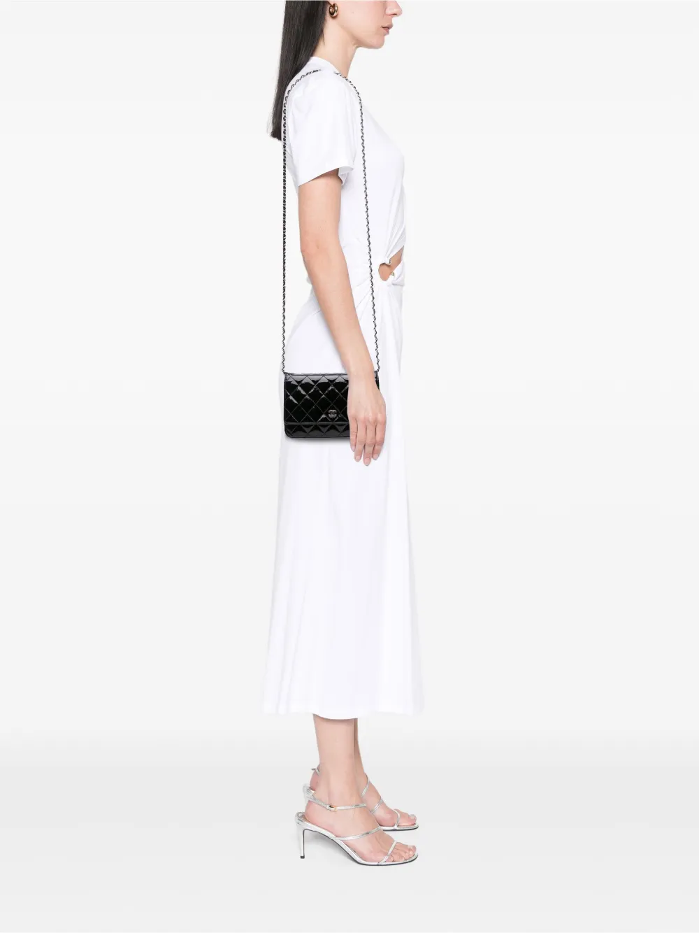 CHANEL Pre-Owned 2013-2014 CC Quilted Patent Wallet On Chain crossbody bag | Pre-Owned | Image 2