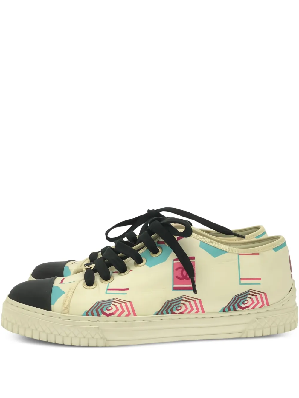 CHANEL Pre-Owned resort-print sneakers | White | Image 1