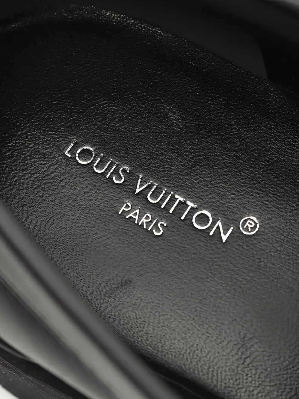 Pre-owned Louis Vuitton Academy Line Chain-link Leather Loafers In Black