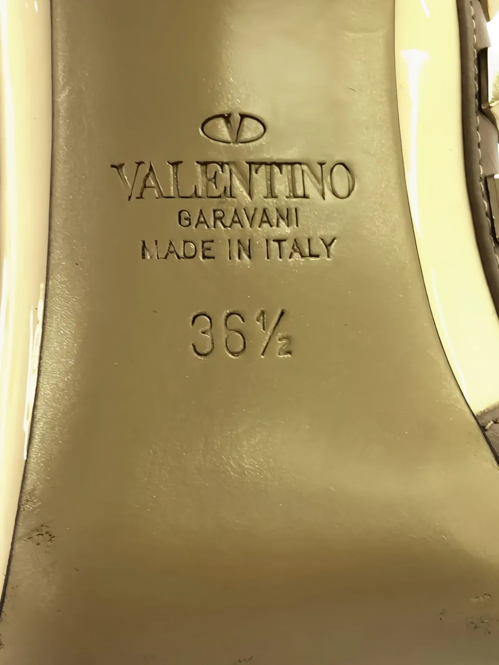 Pre-owned Valentino Garavani Studded Slingback Pumps In Neutral