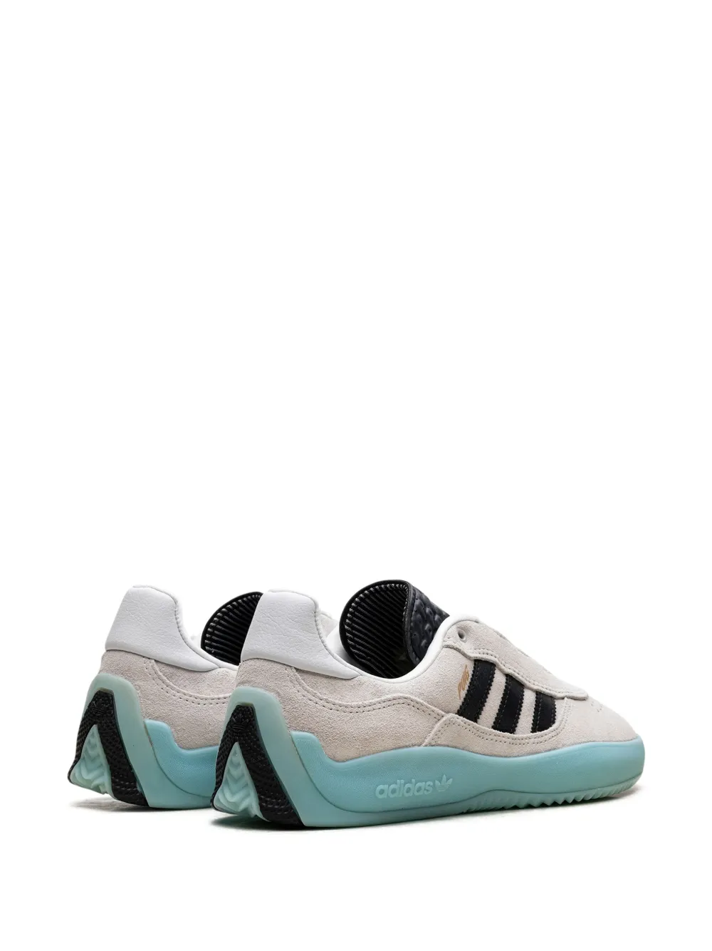 adidas Puig suède sneakers met drie strepen Beige