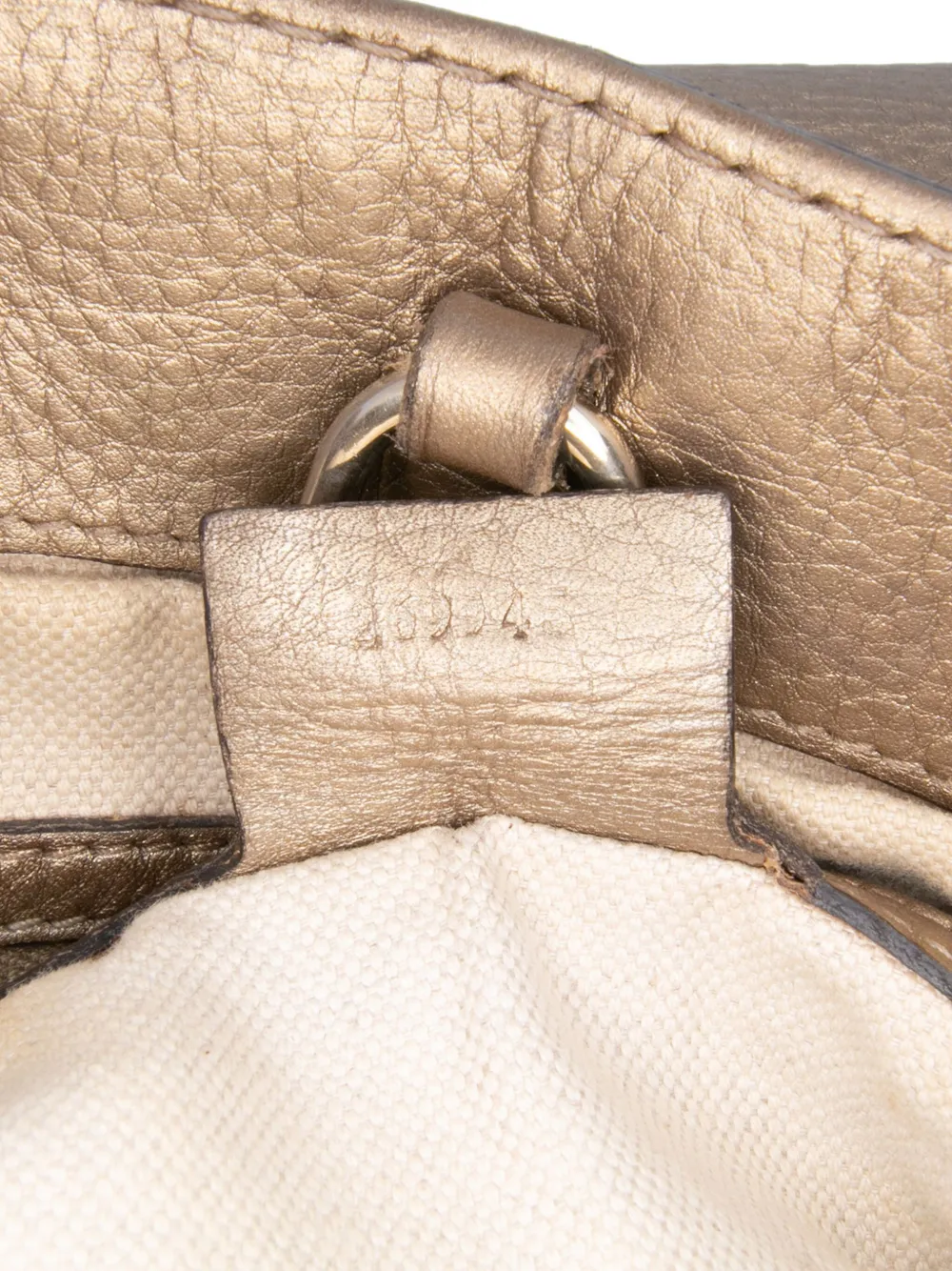 Pre-owned Gucci 2016-2025 Metallic Grained Leather Bella Tote Bag In Gold