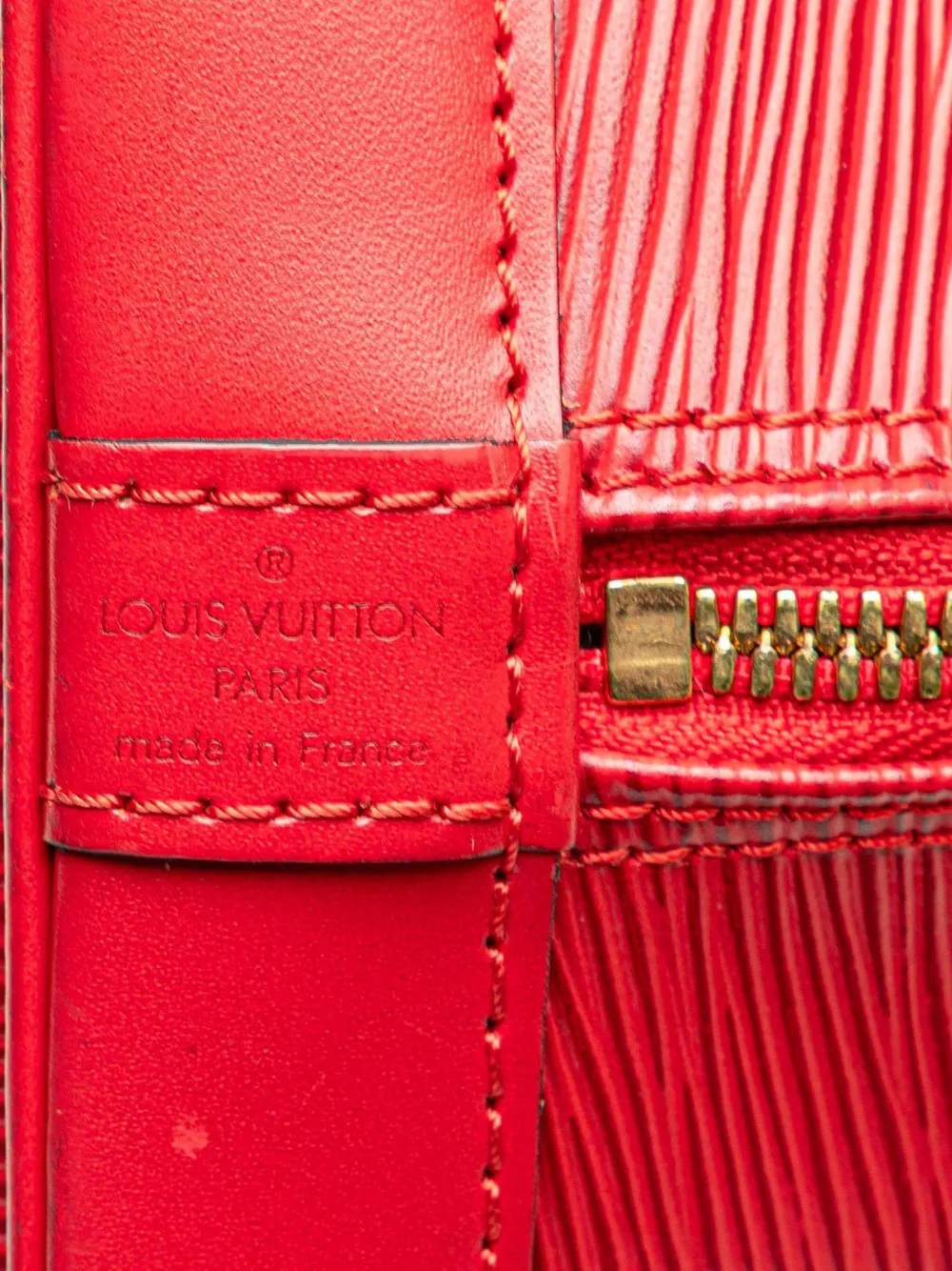 Pre-owned Louis Vuitton 1998 Epi Alma Pm Handbag In Red