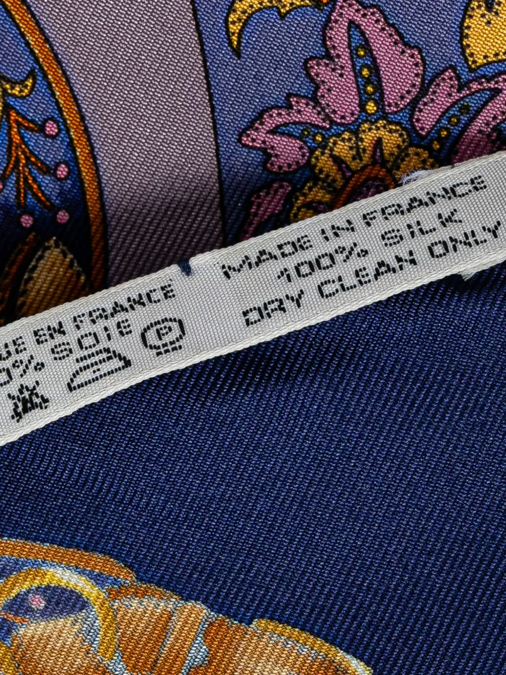 Hermès Pre-Owned 20th Century Carres Volants Silk Scarf scarves | Image 2