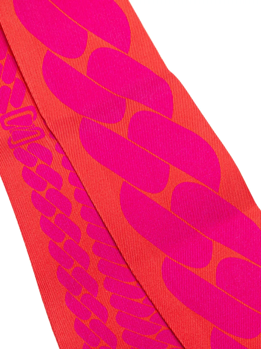 Hermès Pre-Owned 20th Century Clic Cest Noue Silk Twilly Scarf scarves | Image 2