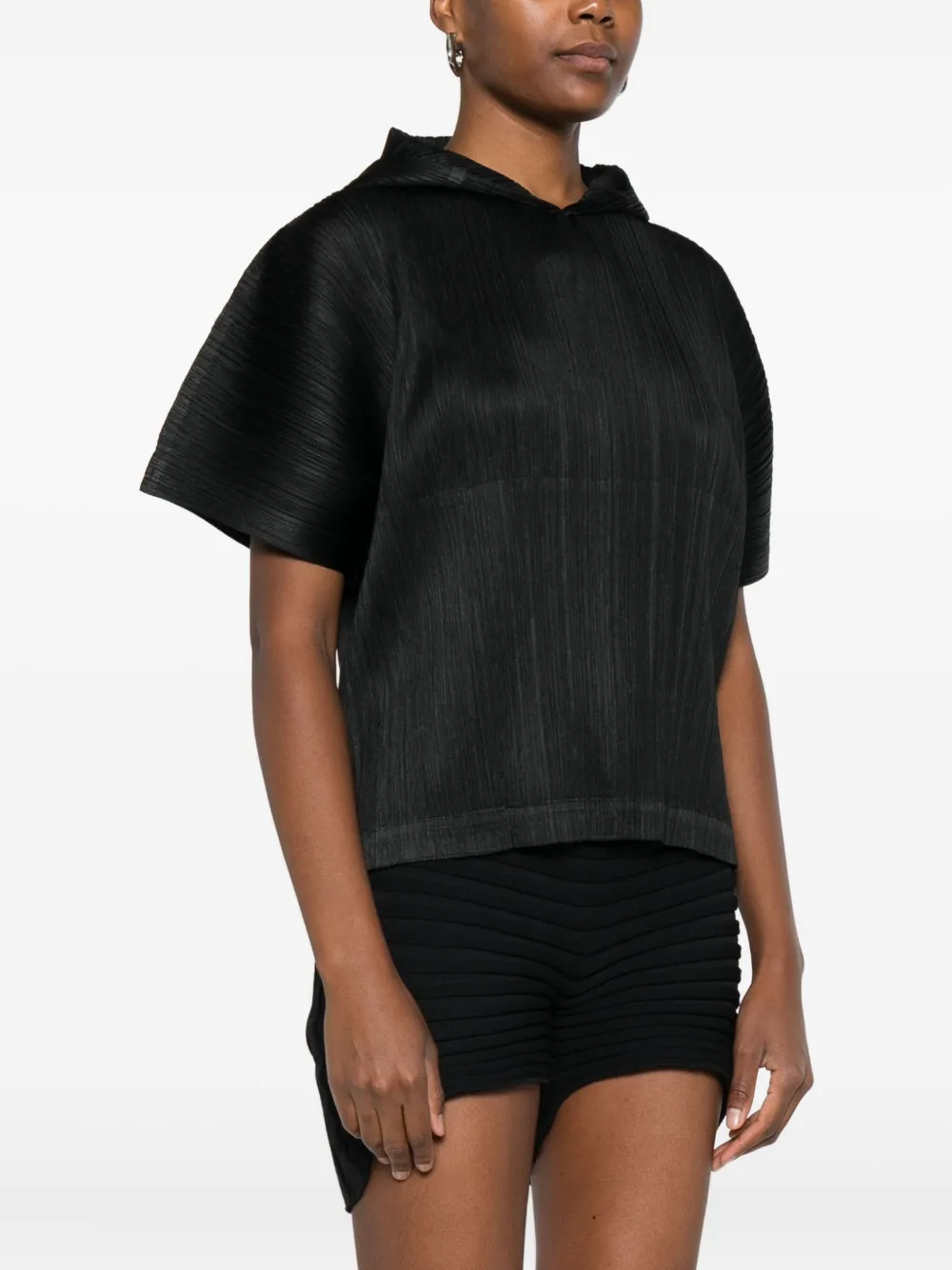Pleats Please Issey Miyake Geplooid T-shirt met capuchon Zwart