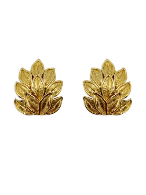 Jennifer Gibson Jewellery 1960s Trifari leaf-motif earrings