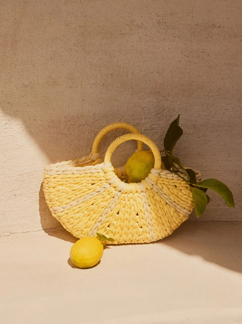 Molo Lemon strandtas Beige