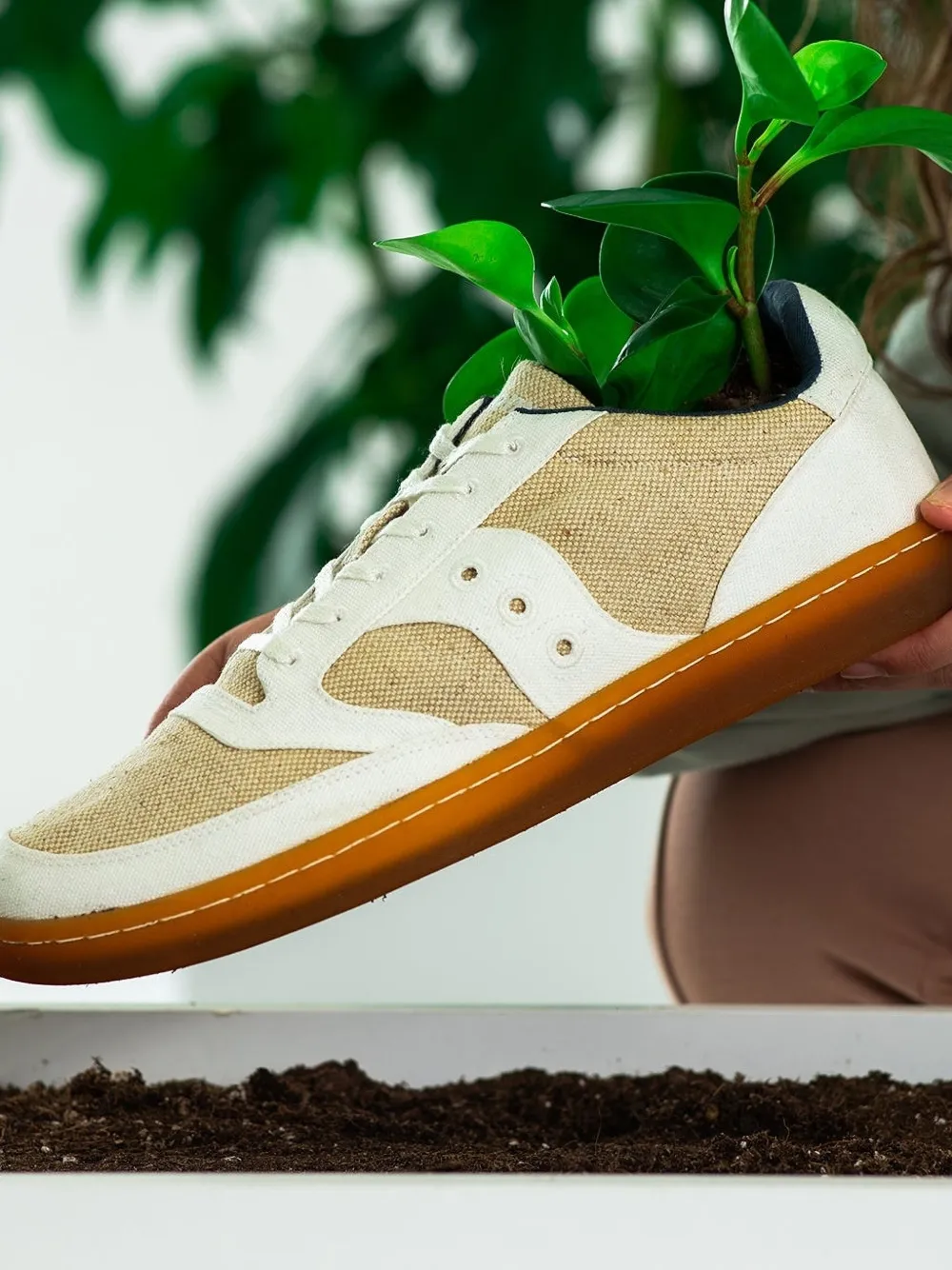 Saucony Jazz Court RFG low-top sneakers Beige