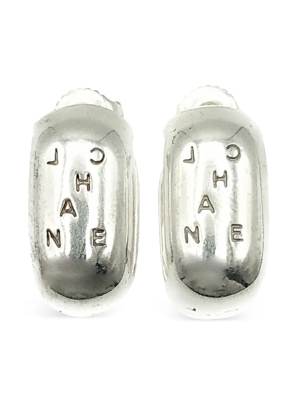 CHANEL Pre-Owned 2000s sterling silver logo huggie earrings