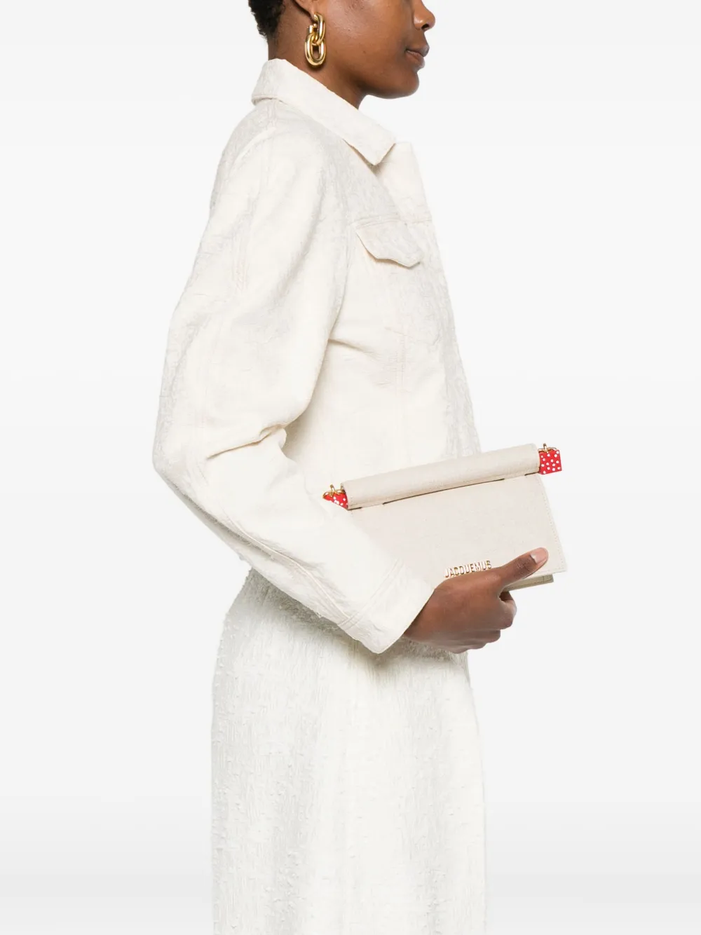 Jacquemus Clutch met aardbeidetail en ketting - Beige