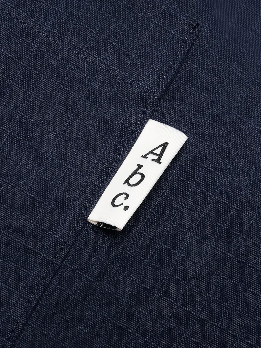 Advisory Board Crystals Patch-pocket Button-down Shirt In Blue