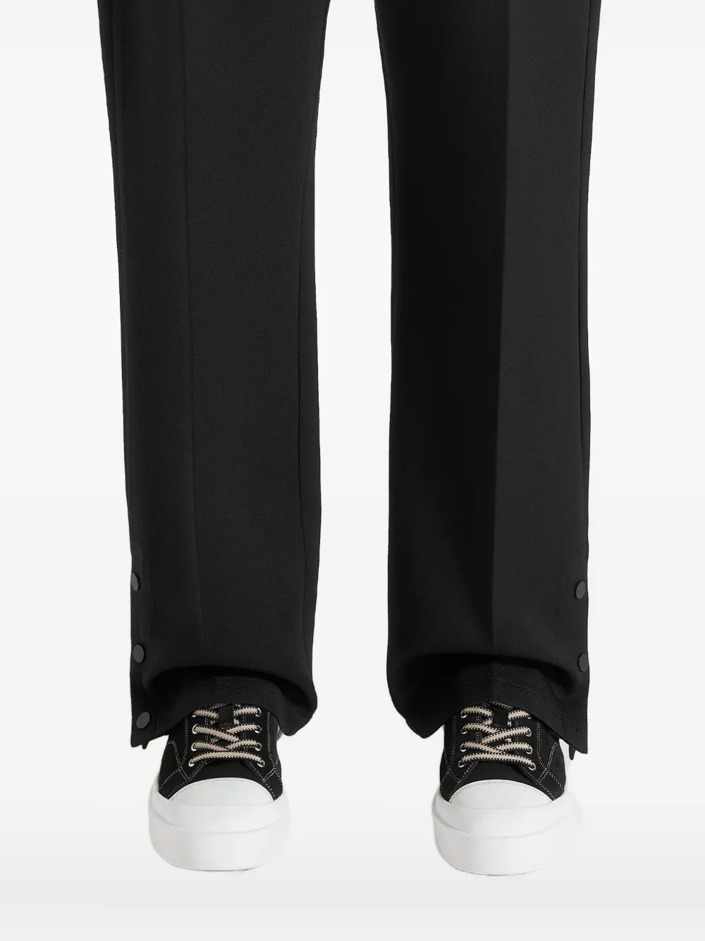 Manière De Voir Vienna suède sneakers met contrasterende stiksels Zwart