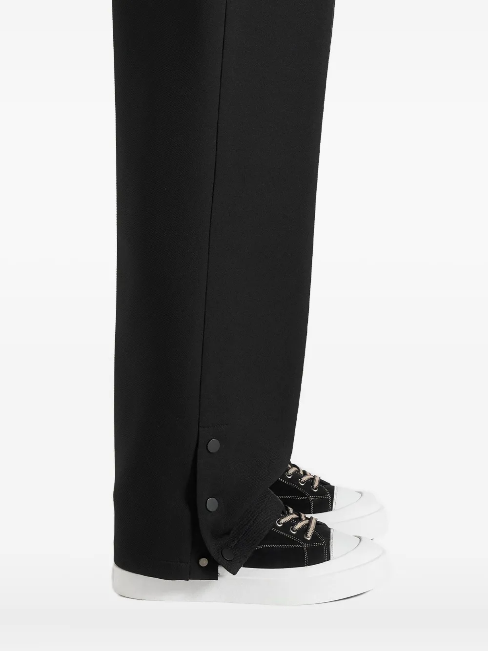 Manière De Voir Vienna suède sneakers met contrasterende stiksels Zwart