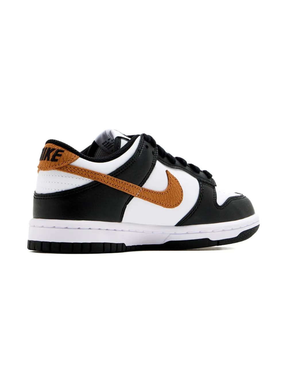 Nike Kids Dunk Low leather sneakers | Teen Boy Shoes | Image 2