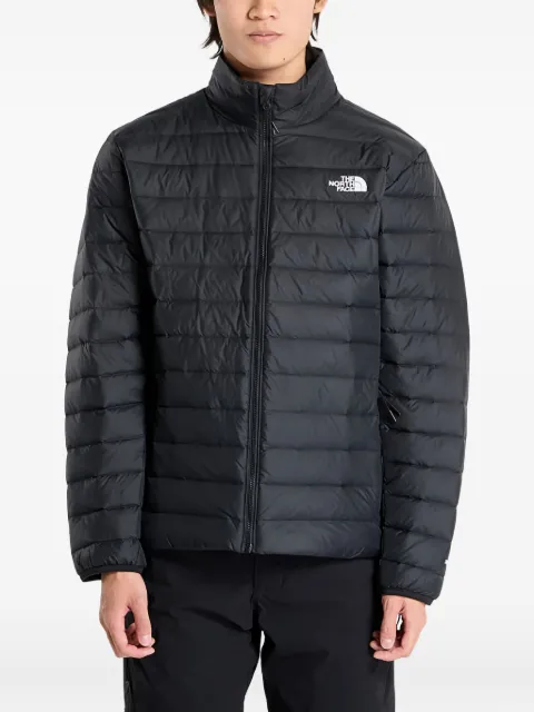 The North Face chamarra capitonada con logo bordado