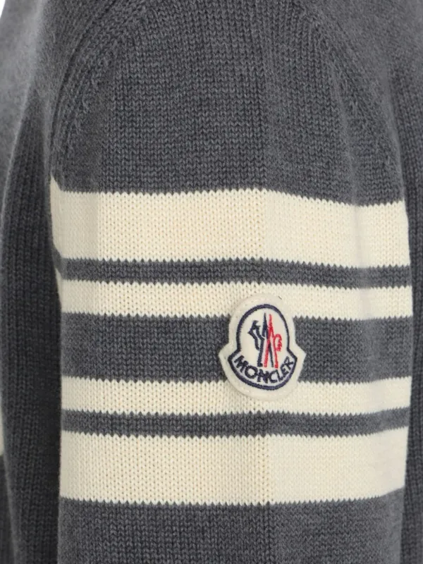 Moncler logo-embroidered striped-sleeve Sweater | Grey | FARFETCH